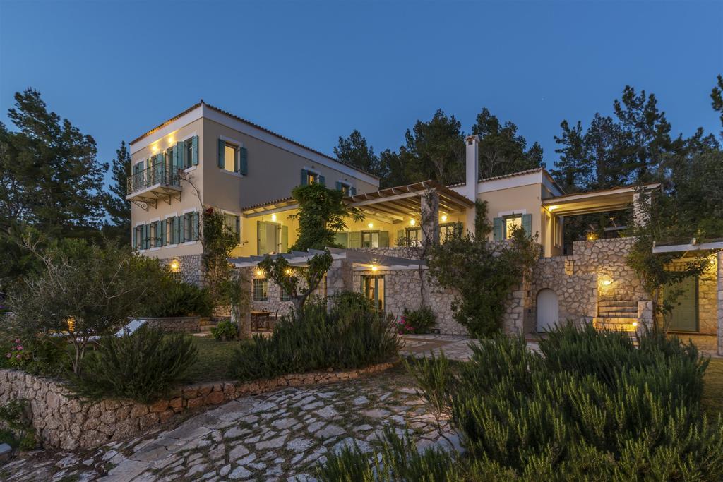 Electra Beachfront Villa Kranidi Exterior foto